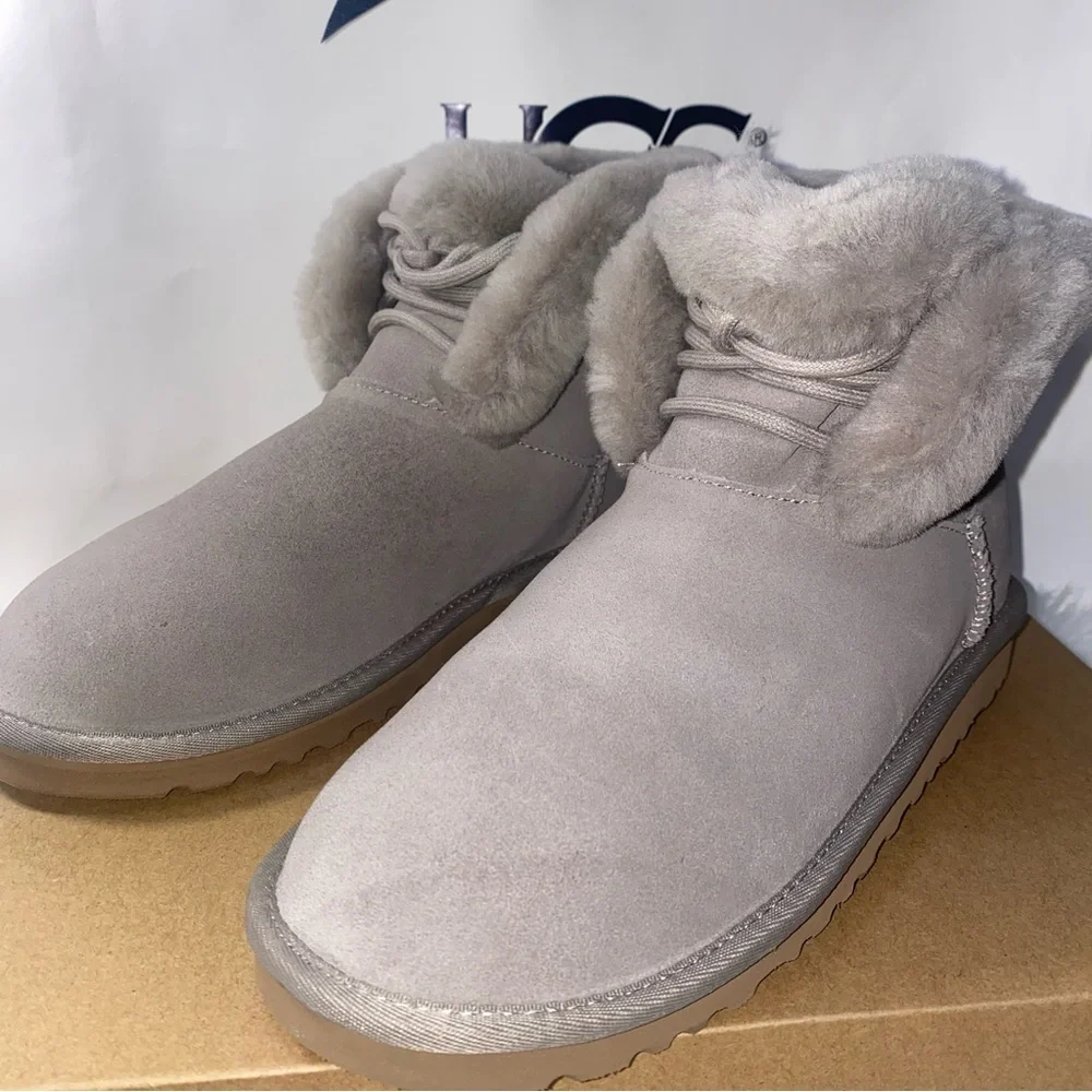UGG Kids size 5 classic mini posy in cobble gray New in original box